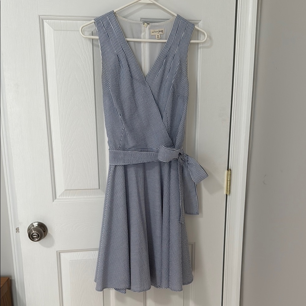 Maison Jules Blue & White Seersucker Fit & Flare Sleeveless Wrap Mini Dress Sz M